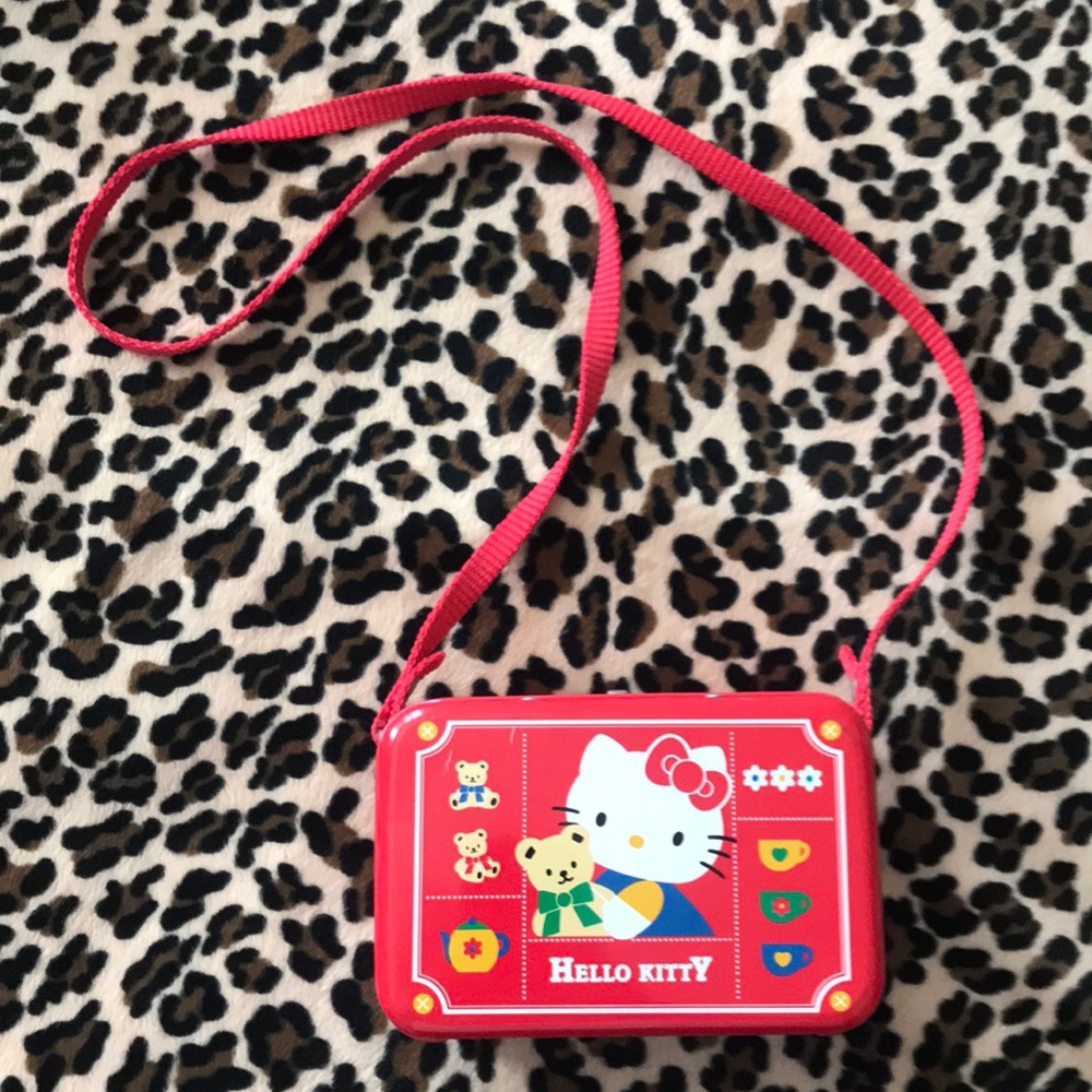 1996 HELLO KITTY ❤️ Sanrio Metal Tin Purse Red Teacup Vintage 90s Bear Kawaii - Picture 3 of 17
